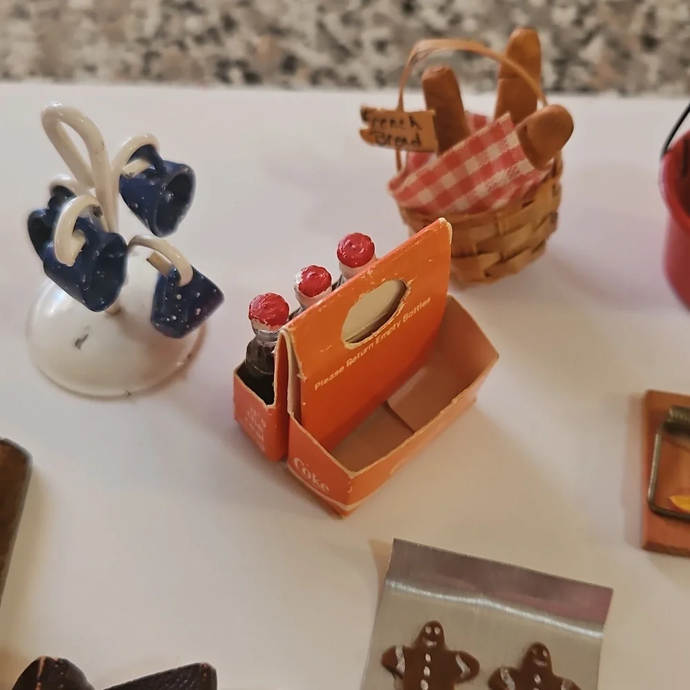 Vintage Miniature Dollhouse/Shadow Box Accessories Set - Picture 6 of 12